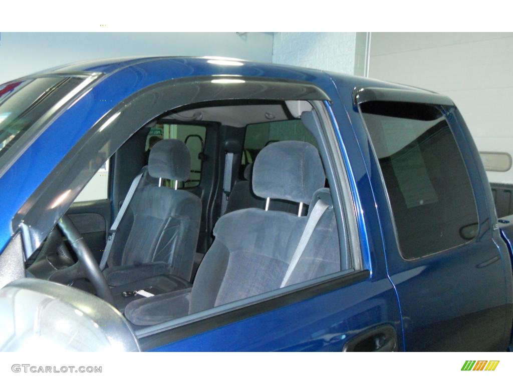 2002 Silverado 1500 LS Extended Cab 4x4 - Indigo Blue Metallic / Graphite Gray photo #30