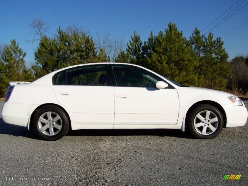 2004 Altima 2.5 SL - Satin White / Charcoal photo #11