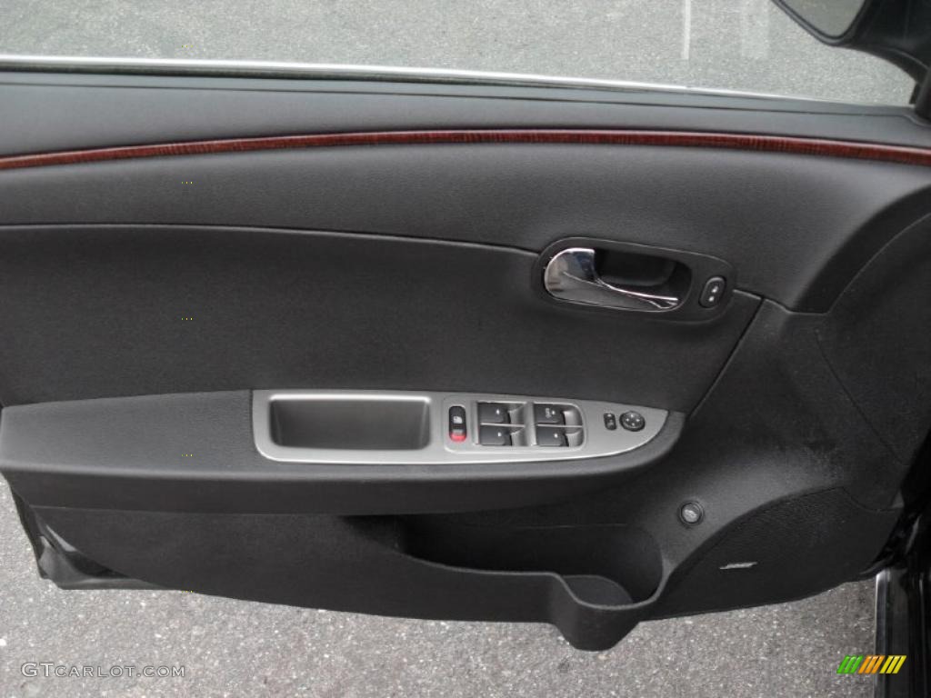 2011 Chevrolet Malibu LTZ Ebony Door Panel Photo #43920258