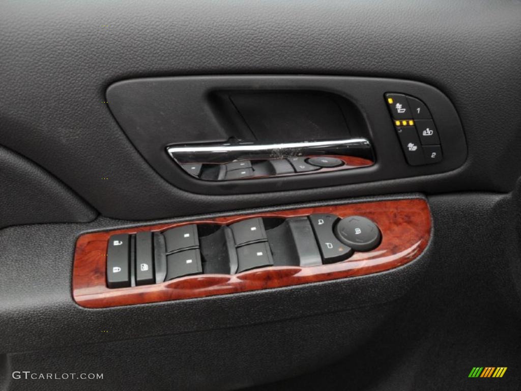 2011 Chevrolet Silverado 3500HD LTZ Crew Cab 4x4 Dually Controls Photo #43920698