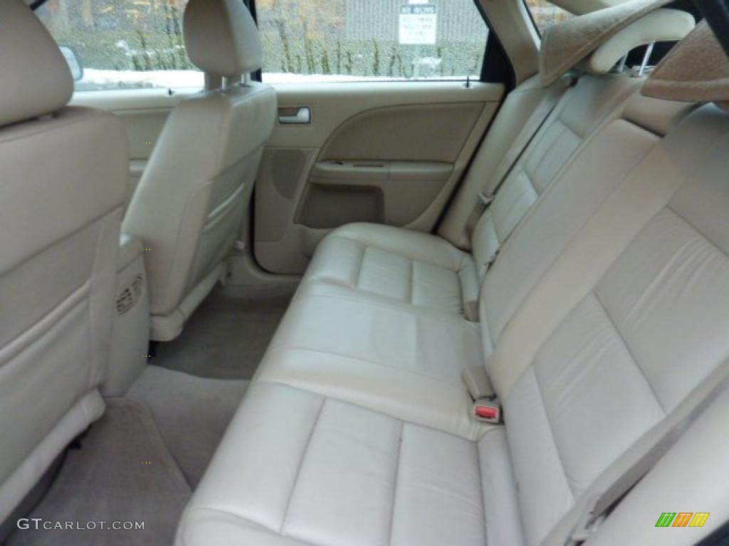 Pebble Beige Interior 2005 Ford Five Hundred Limited Photo #43923096
