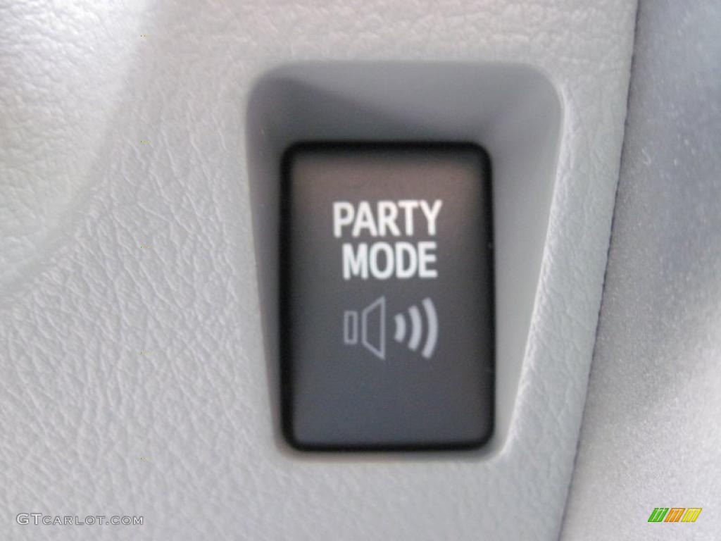 2011 Toyota 4Runner SR5 4x4 Controls Photo #43926698