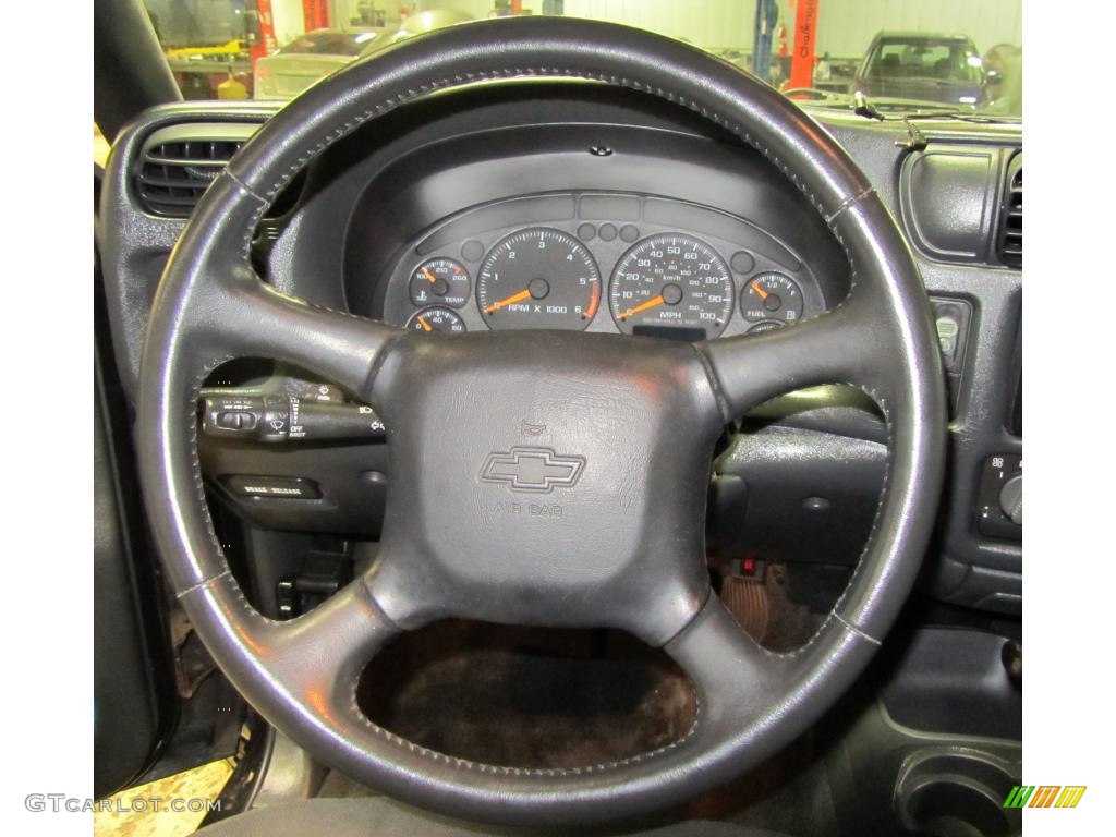 2004 Chevrolet Blazer LS ZR2 Graphite Gray Steering Wheel Photo #43929042