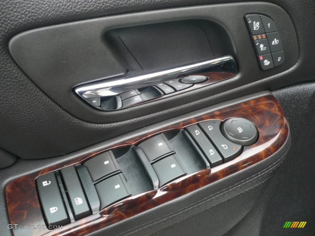 2010 GMC Yukon Hybrid Denali 4x4 Controls Photo #43931942
