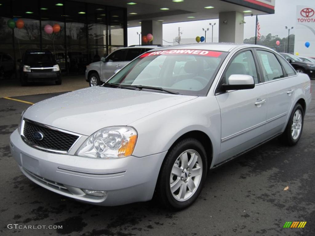 Silver Frost Metallic Ford Five Hundred