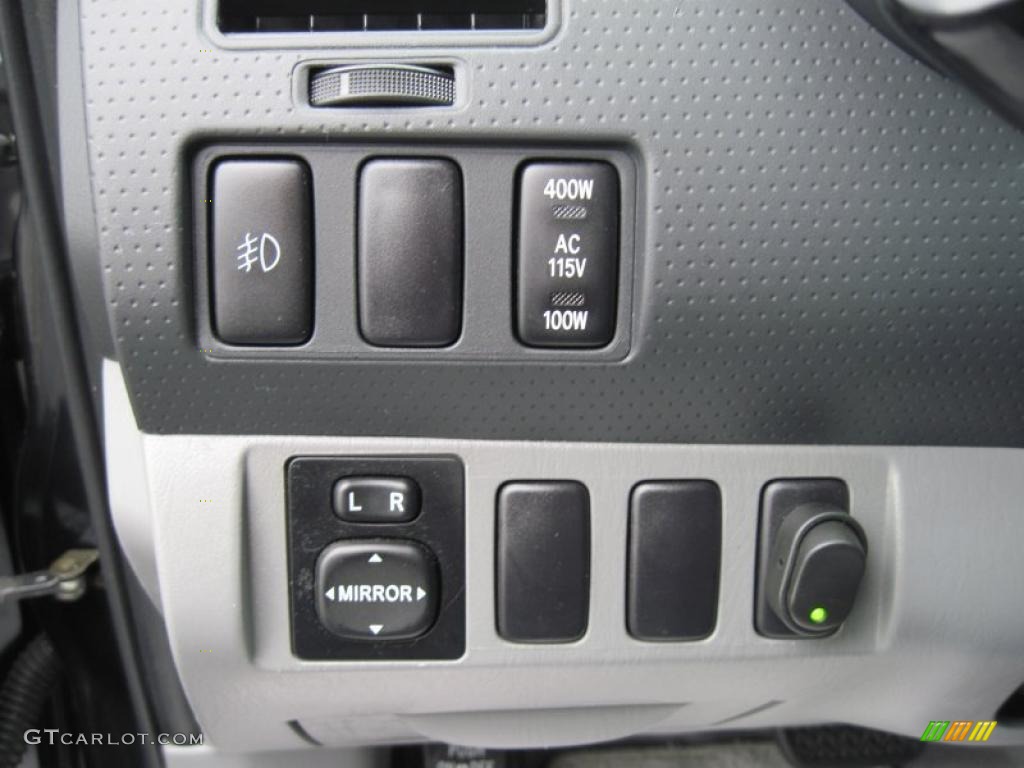 2006 Toyota Tacoma V6 TRD Sport Double Cab 4x4 Controls Photo #43932758