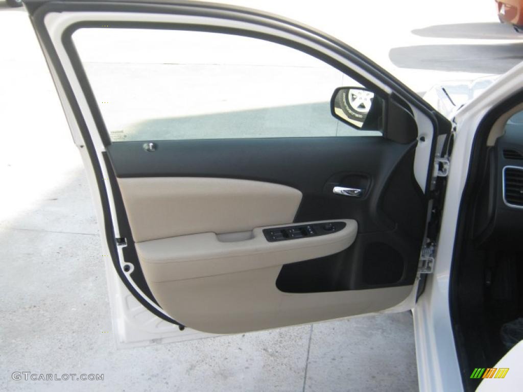 2011 Dodge Avenger Express Black/Light Frost Beige Door Panel Photo #43938703