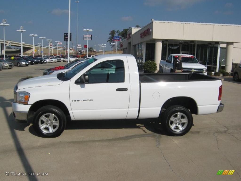 2006 Ram 1500 ST Regular Cab 4x4 - Bright White / Medium Slate Gray photo #2