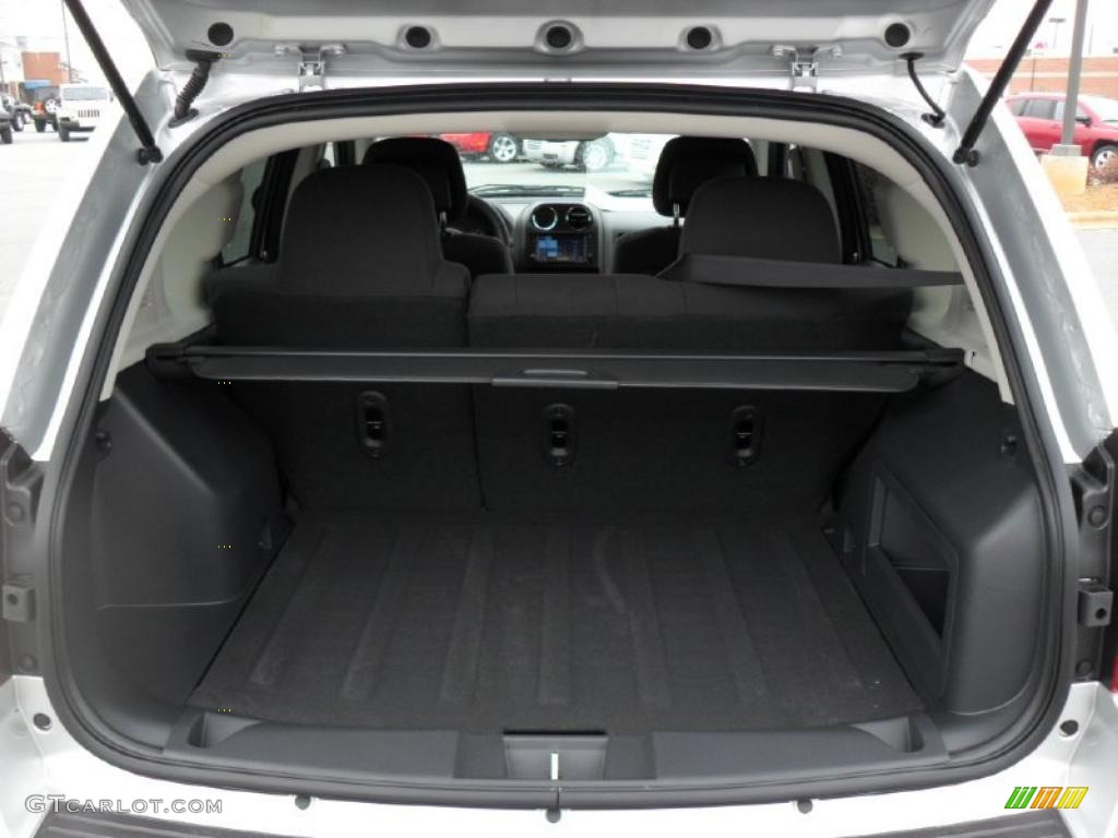 2011 Jeep Compass 2.4 Latitude Trunk Photo #43942003