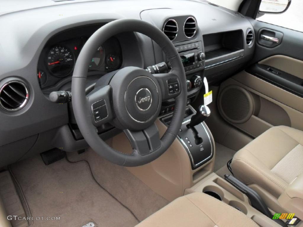Dark Slate Gray/Light Pebble Beige Interior 2011 Jeep Compass 2.4 Latitude 4x4 Photo #43942479