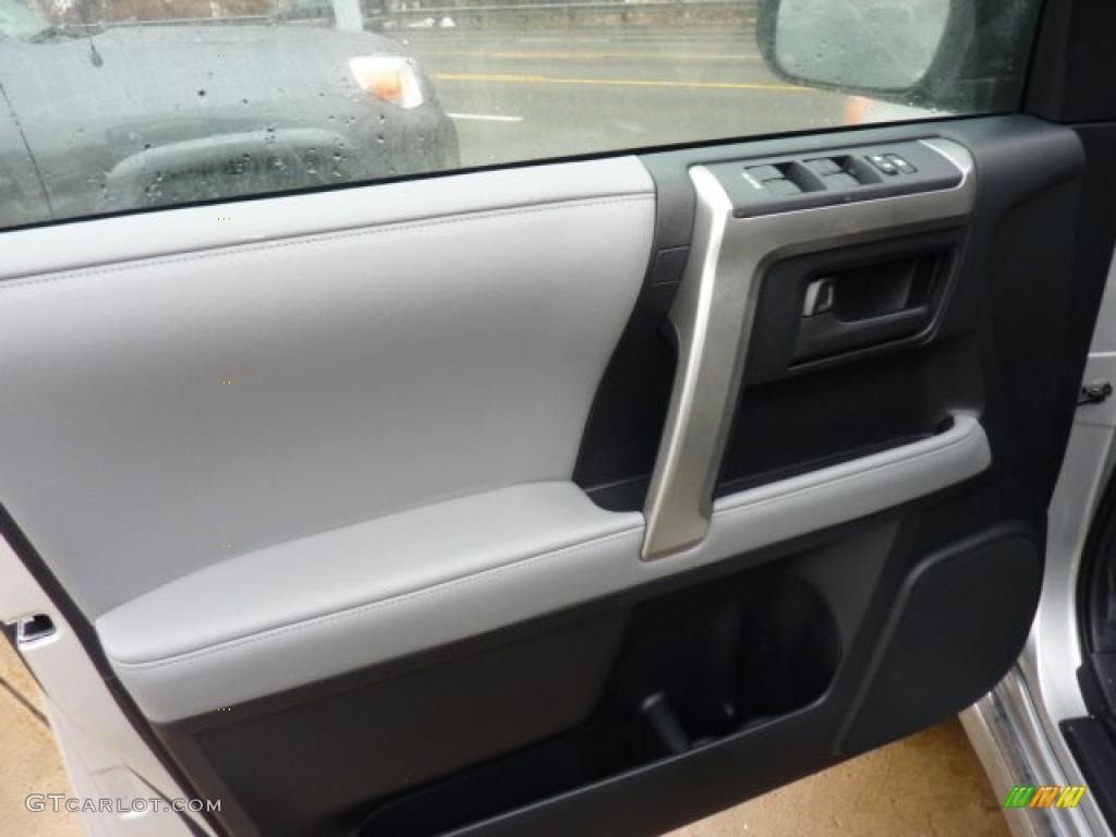 2011 Toyota 4Runner SR5 4x4 Door Panel Photos