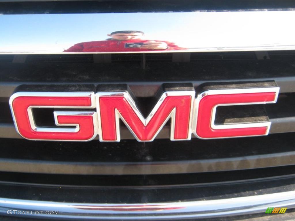 2007 GMC Sierra 1500 Classic SL Crew Cab 4x4 Marks and Logos Photo #43944175