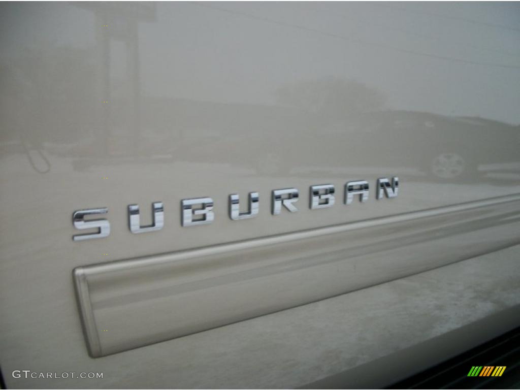 2011 Chevrolet Suburban LS 4x4 Marks and Logos Photo #43945575