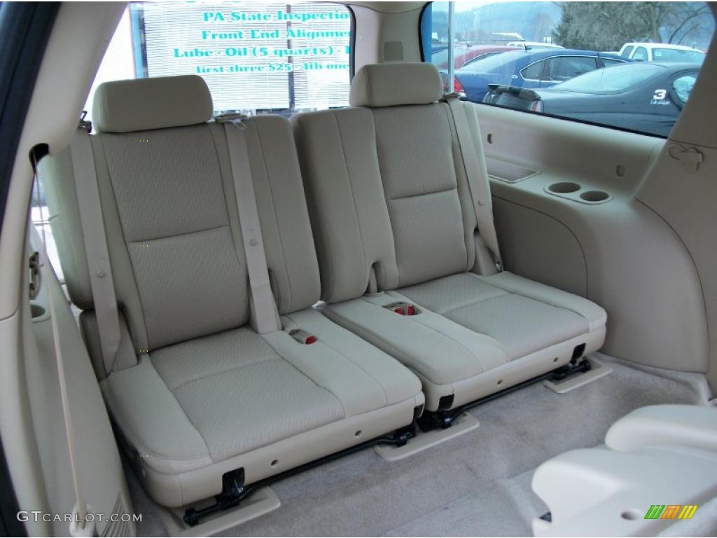 Light Cashmere/Dark Cashmere Interior 2011 Chevrolet Suburban LS 4x4 Photo #43945767