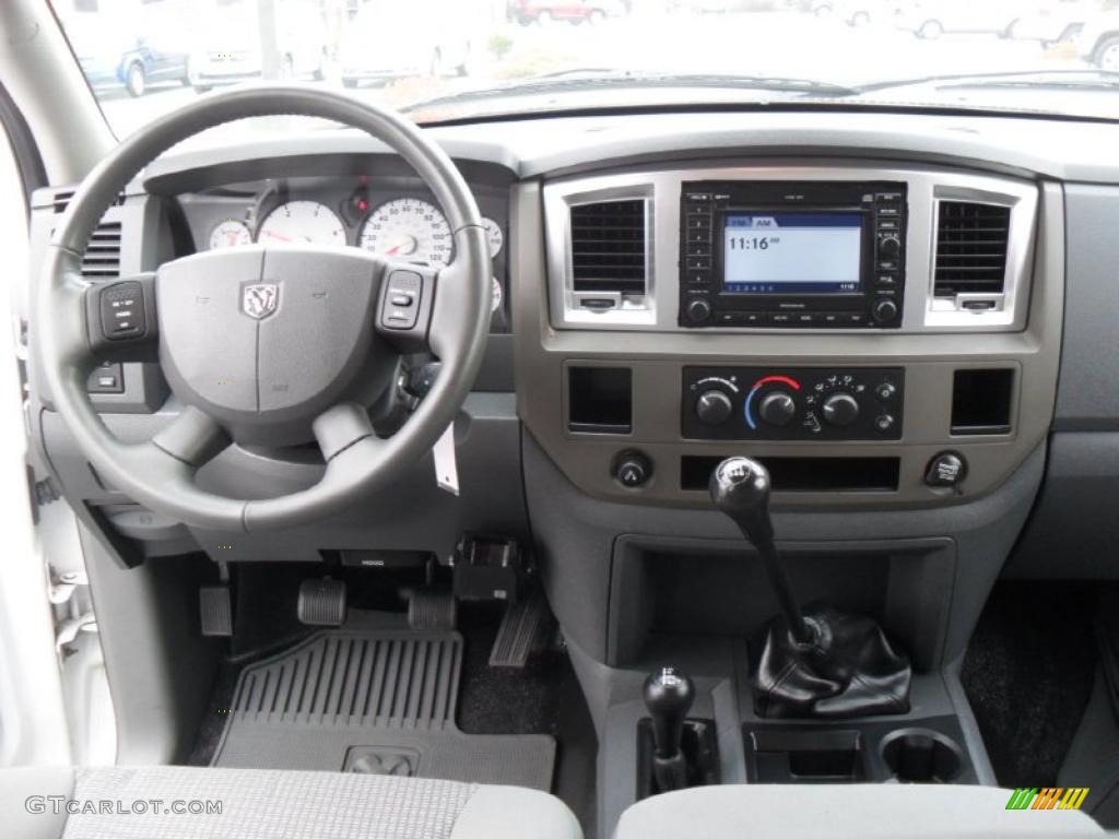 2007 Dodge Ram 3500 SLT Quad Cab 4x4 Dually Medium Slate Gray Dashboard Photo #43946671
