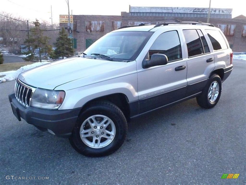 Bright Silver Metallic 2003 Jeep Grand Cherokee Laredo 4x4 Exterior Photo #43952314