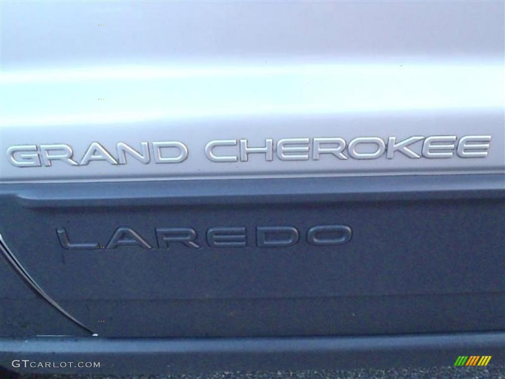 2003 Jeep Grand Cherokee Laredo 4x4 Marks and Logos Photo #43952415
