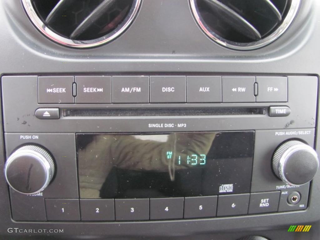 2010 Jeep Compass Sport 4x4 Controls Photo #43954446