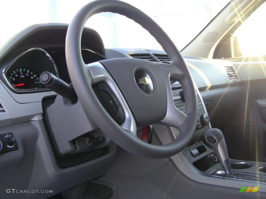 2010 Traverse LS AWD - Silver Ice Metallic / Dark Gray/Light Gray photo #12