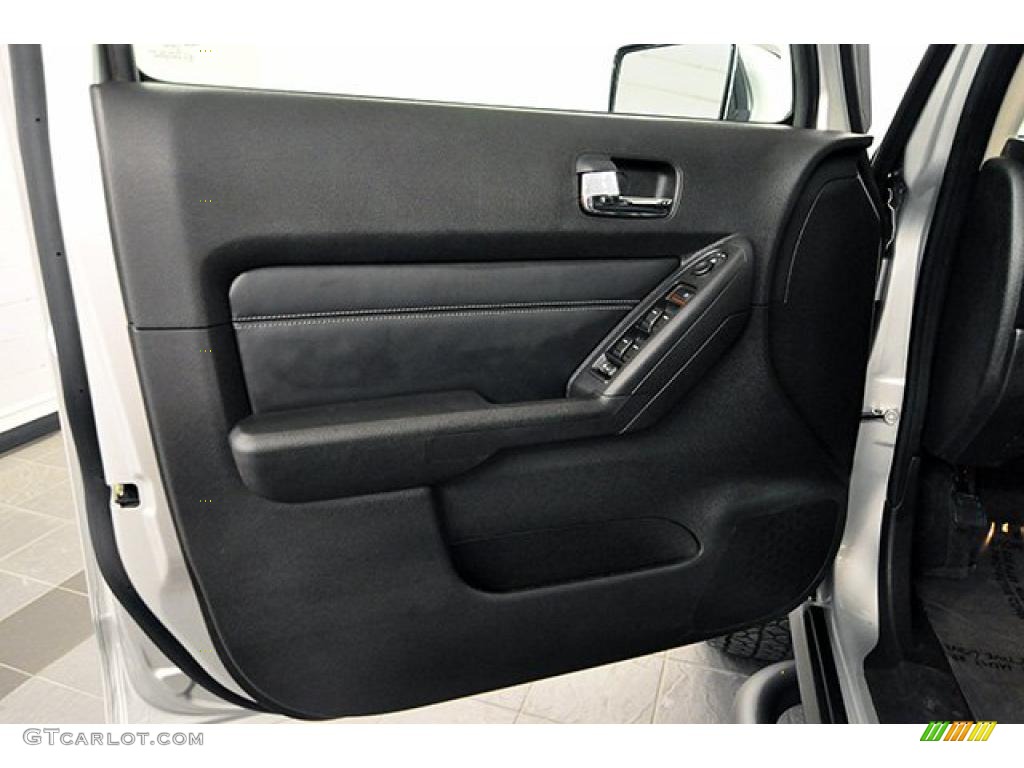 2010 Hummer H3 Standard H3 Model Ebony Door Panel Photo #43959298