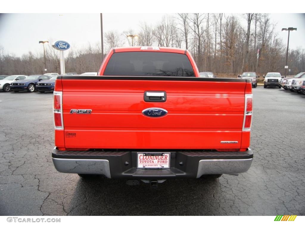 2011 F150 XLT SuperCab - Race Red / Steel Gray photo #4