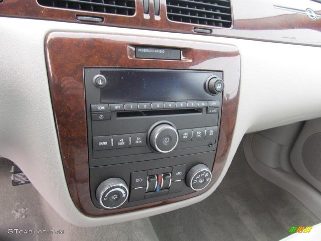 2010 Impala LT - Silver Ice Metallic / Gray photo #15