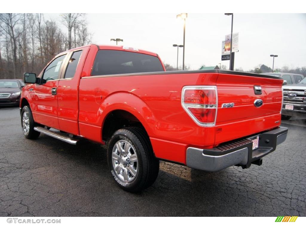 2011 F150 XLT SuperCab - Race Red / Steel Gray photo #39