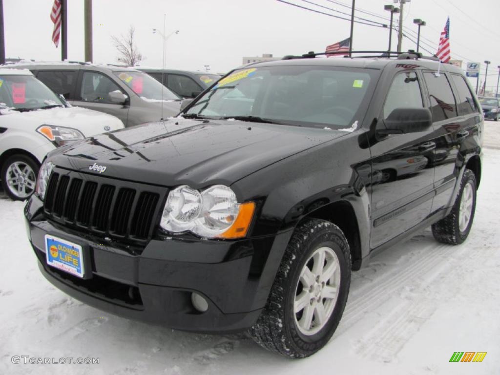 2008 Grand Cherokee Laredo 4x4 - Black / Dark Slate Gray/Light Graystone photo #1