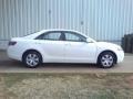 Super White - Camry LE Photo No. 17
