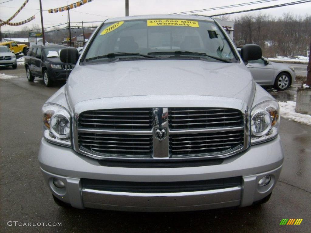 2007 Ram 1500 Laramie Quad Cab 4x4 - Bright Silver Metallic / Medium Slate Gray photo #8