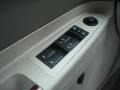 Stone White - 300 C HEMI Photo No. 28