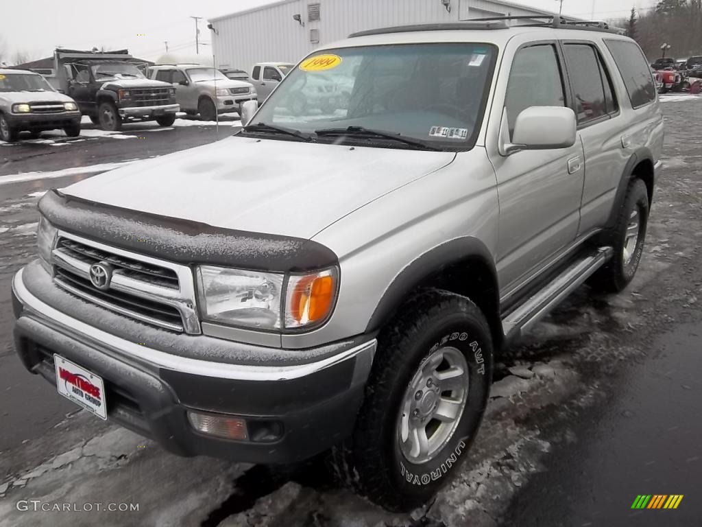 1999 4Runner SR5 4x4 - Millennium Silver Metallic / Gray photo #2
