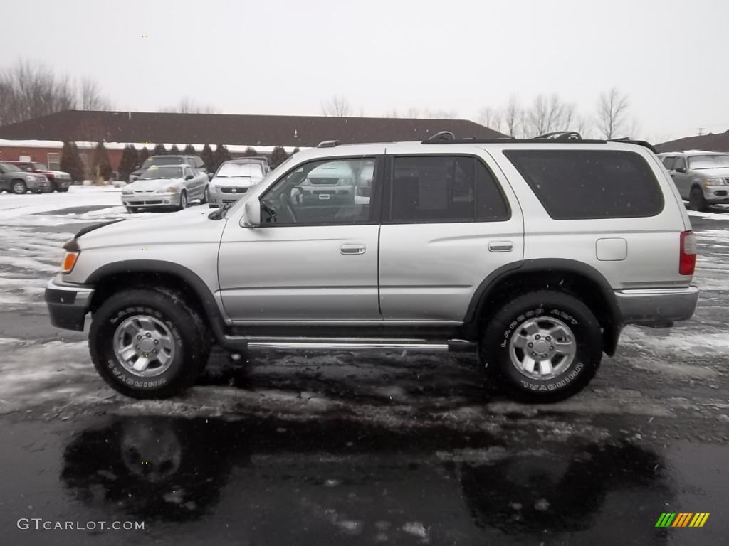 1999 4Runner SR5 4x4 - Millennium Silver Metallic / Gray photo #9