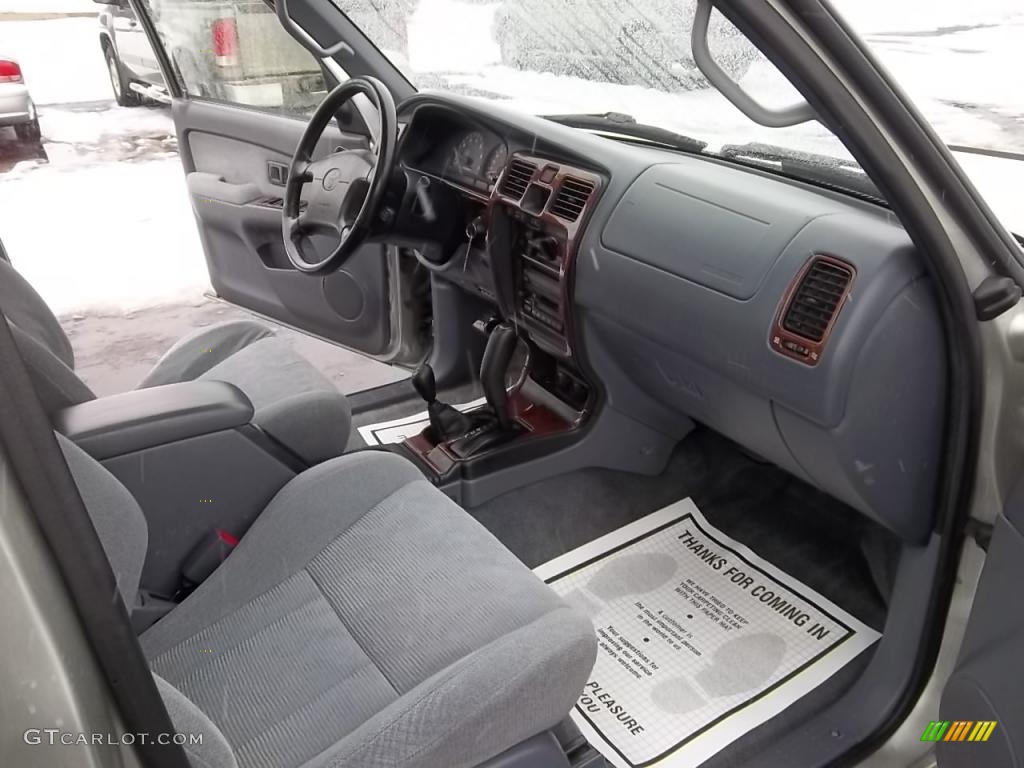 Gray Interior 1999 Toyota 4Runner SR5 4x4 Photo #43985576