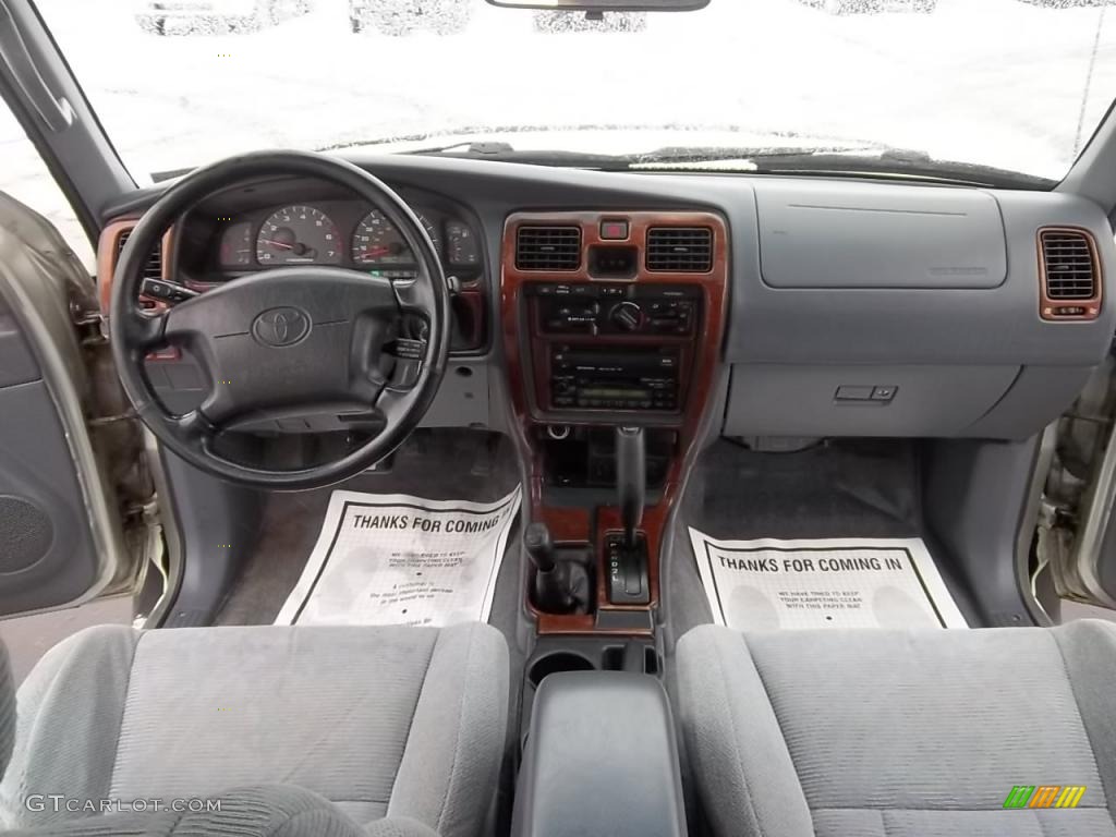 1999 4Runner SR5 4x4 - Millennium Silver Metallic / Gray photo #22