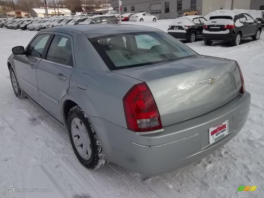 2005 300 Touring - Satin Jade Pearl / Deep Jade/Light Graystone photo #8