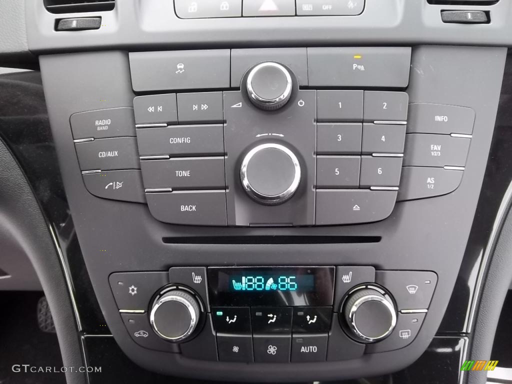 2011 Buick Regal CXL Controls Photo #43988972