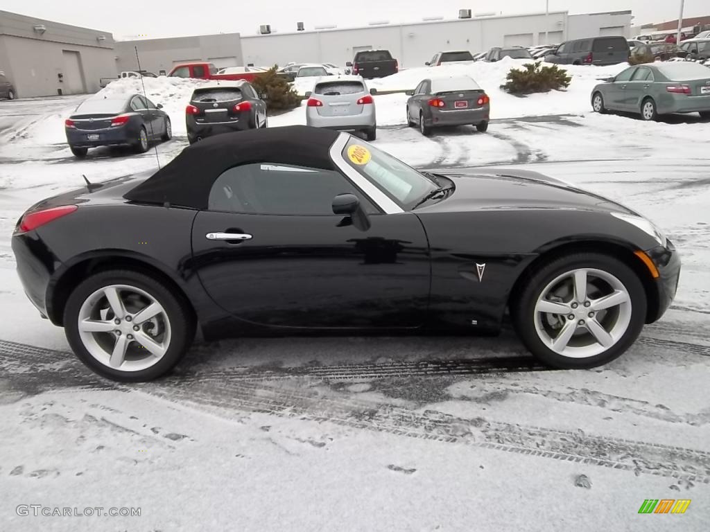 2009 Solstice Roadster - Mysterious Black / Ebony photo #7