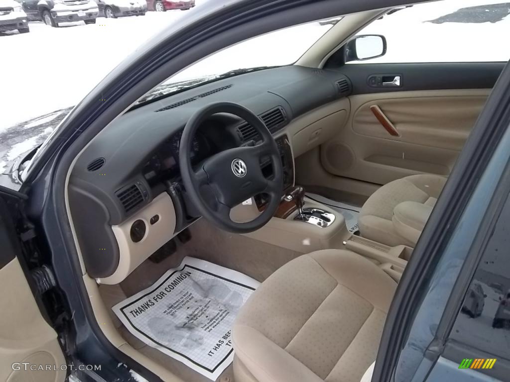 2001 Volkswagen Passat GLS Sedan interior Photo #43989696