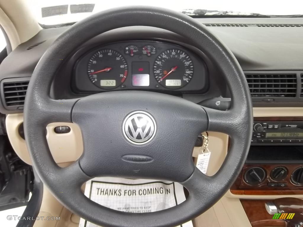 2001 Volkswagen Passat GLS Sedan Steering Wheel Photos