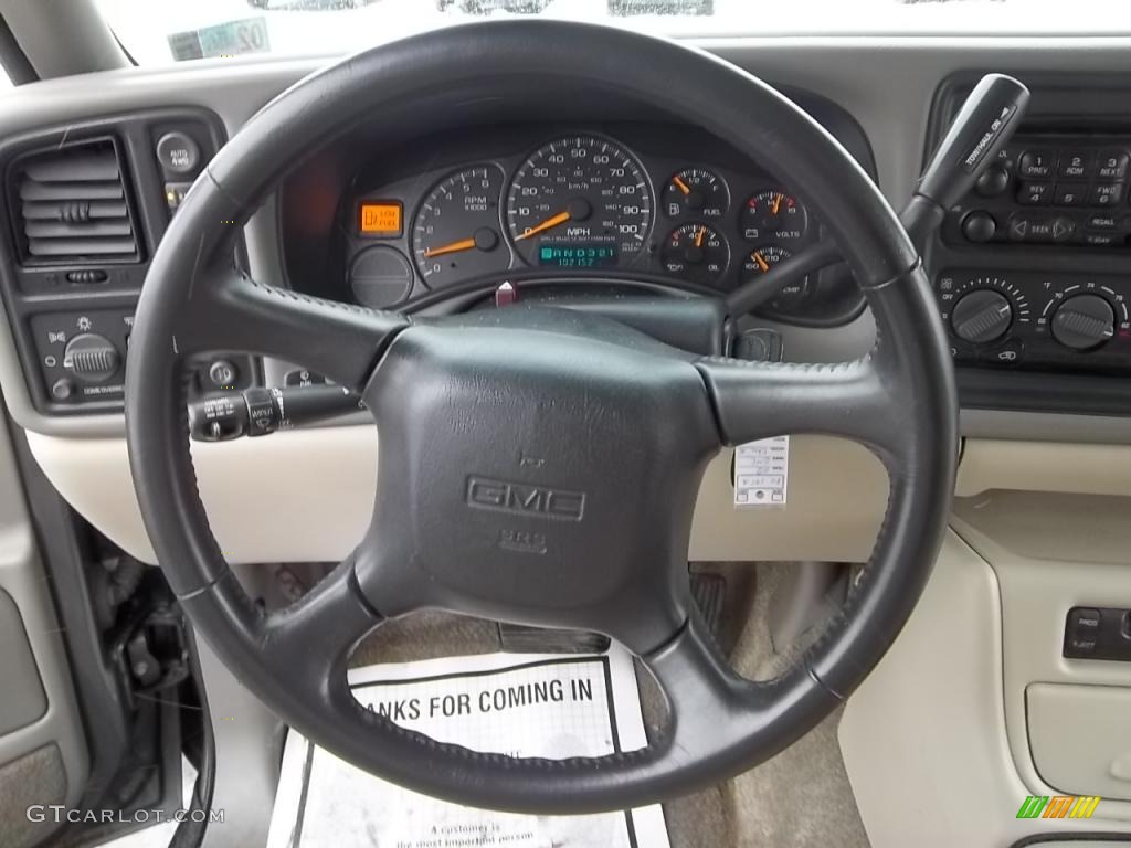 2002 GMC Yukon XL SLT 4x4 Graphite/Pewter Steering Wheel Photo #43989880