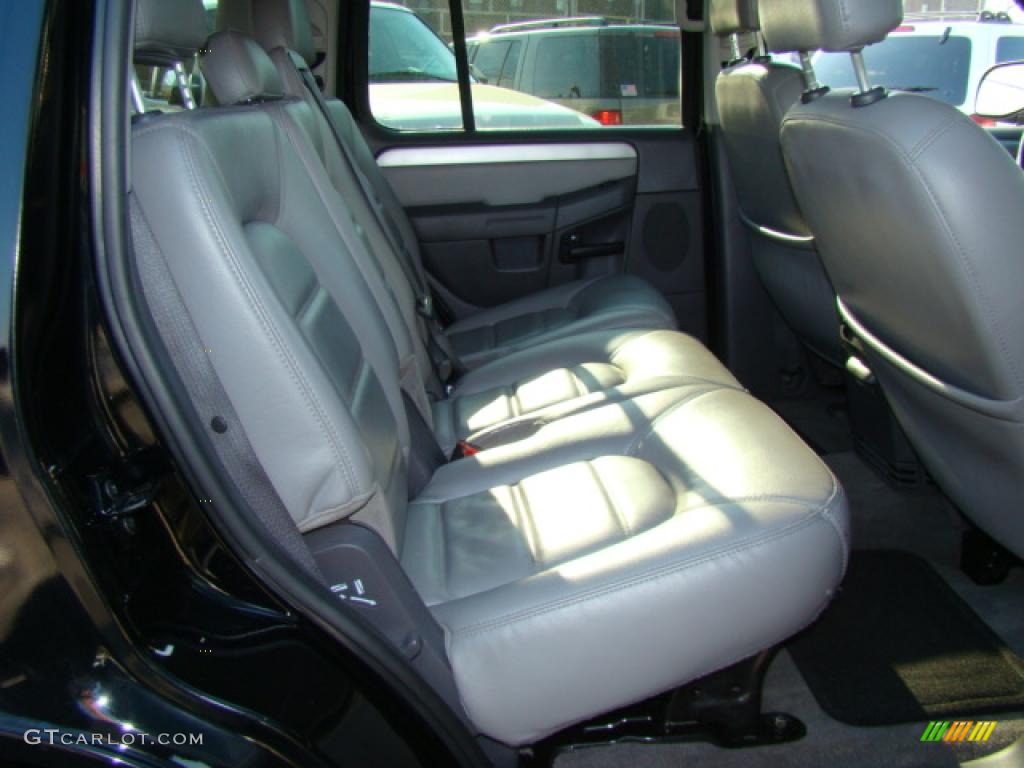 2004 Explorer XLT 4x4 - Black / Gray photo #20