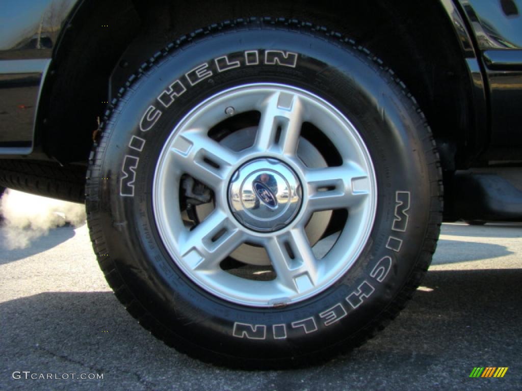 2004 Explorer XLT 4x4 - Black / Gray photo #26