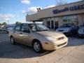 2001 Jackpot Gold Metallic Ford Focus SE Sedan  photo #2