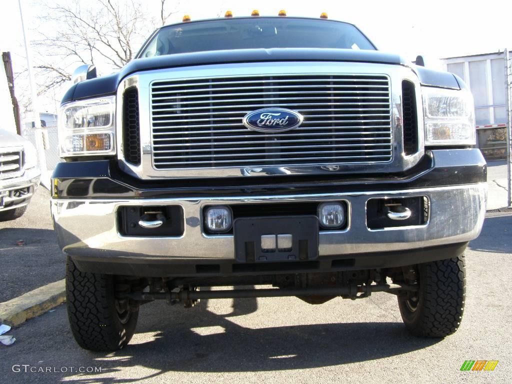 2006 F350 Super Duty Lariat FX4 Crew Cab 4x4 Dually - Black / Medium Flint photo #2