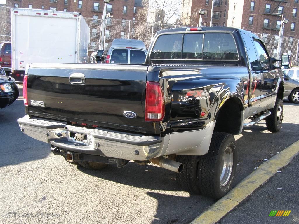 2006 F350 Super Duty Lariat FX4 Crew Cab 4x4 Dually - Black / Medium Flint photo #6