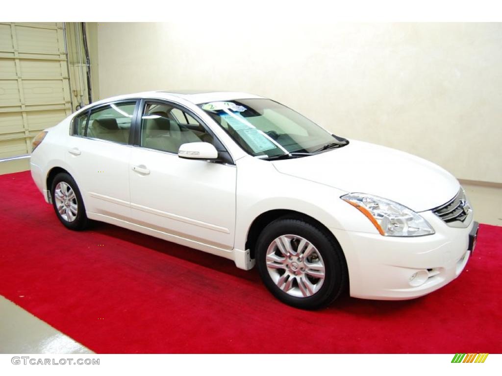 2010 Altima 2.5 SL - Winter Frost White / Blond photo #1