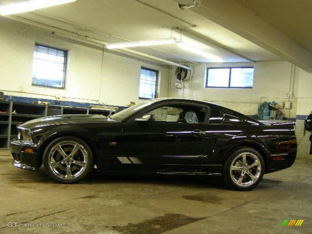 2007 Mustang Saleen S281 Supercharged Coupe - Black / Black Leather photo #4