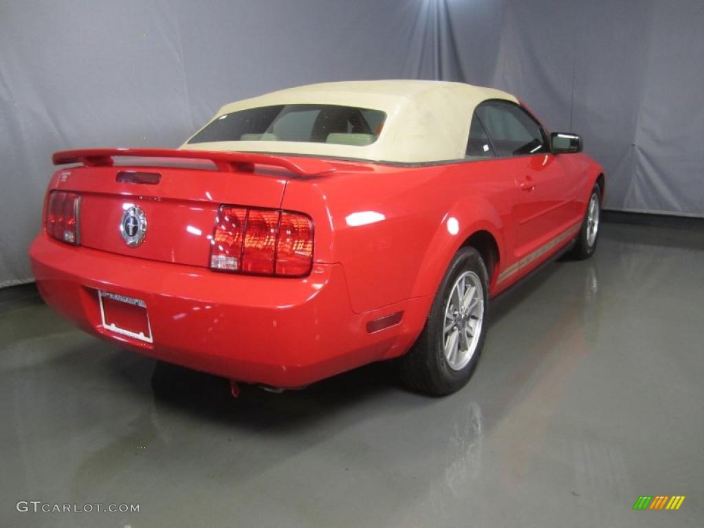 2005 Mustang V6 Deluxe Convertible - Torch Red / Medium Parchment photo #9