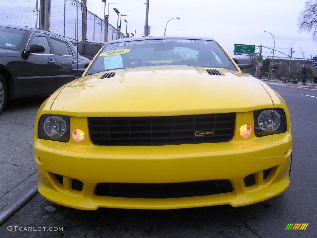 2006 Mustang Saleen S281 Supercharged Coupe - Screaming Yellow / Dark Charcoal photo #2